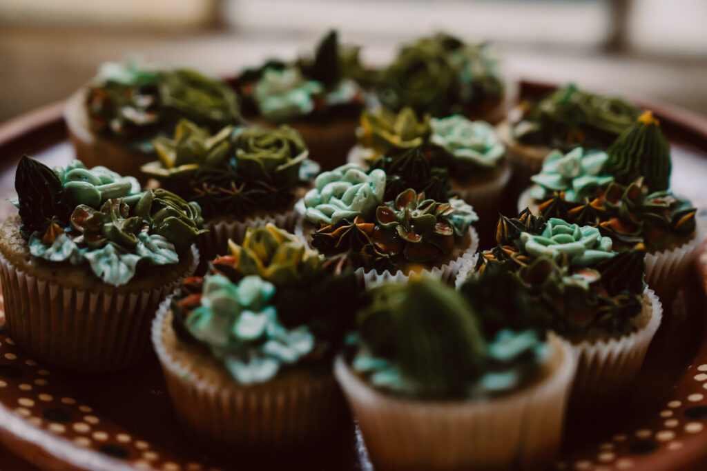 Decorated wedding cupcakes