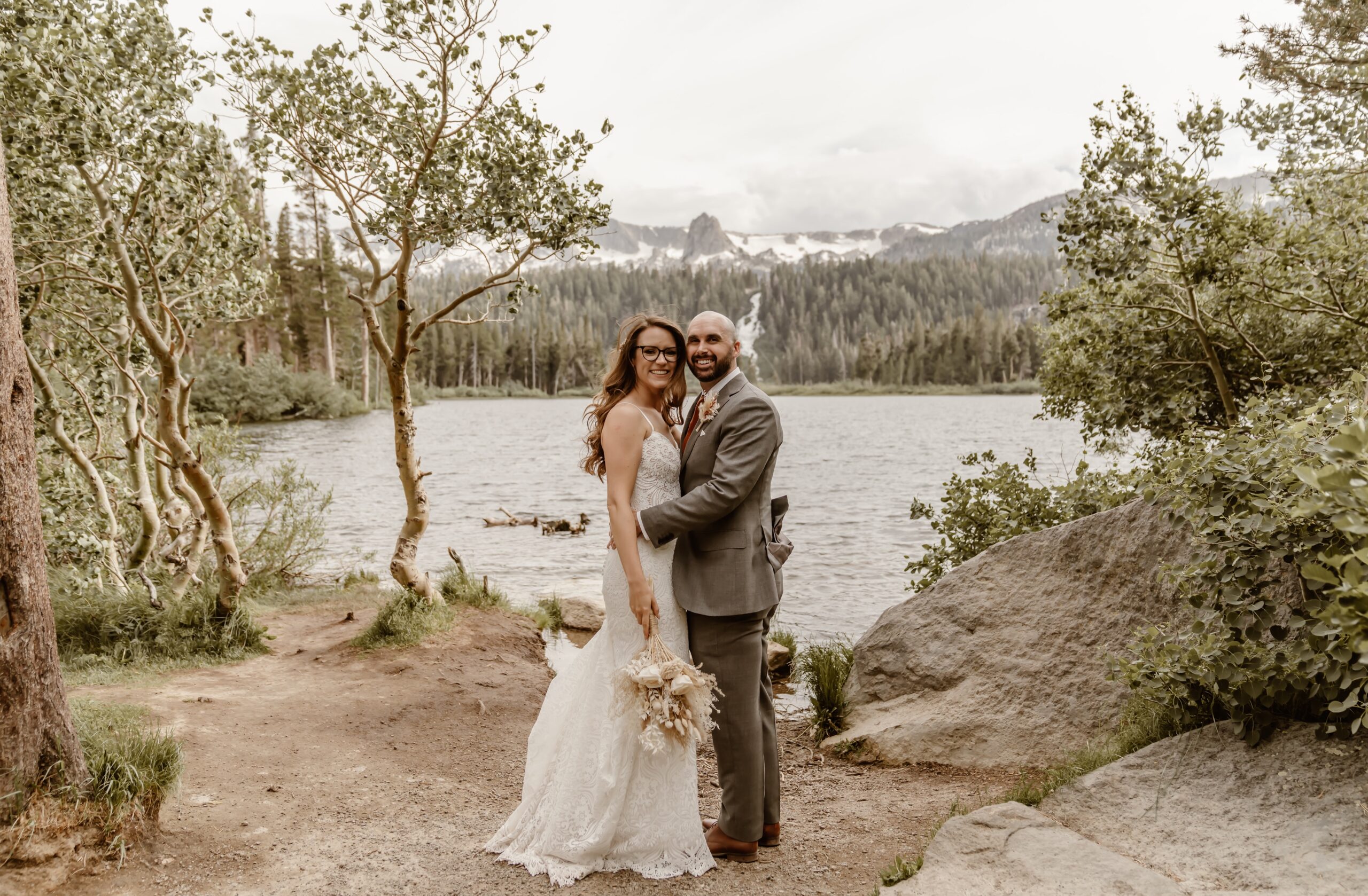 Mammoth Lakes wedding couples photos