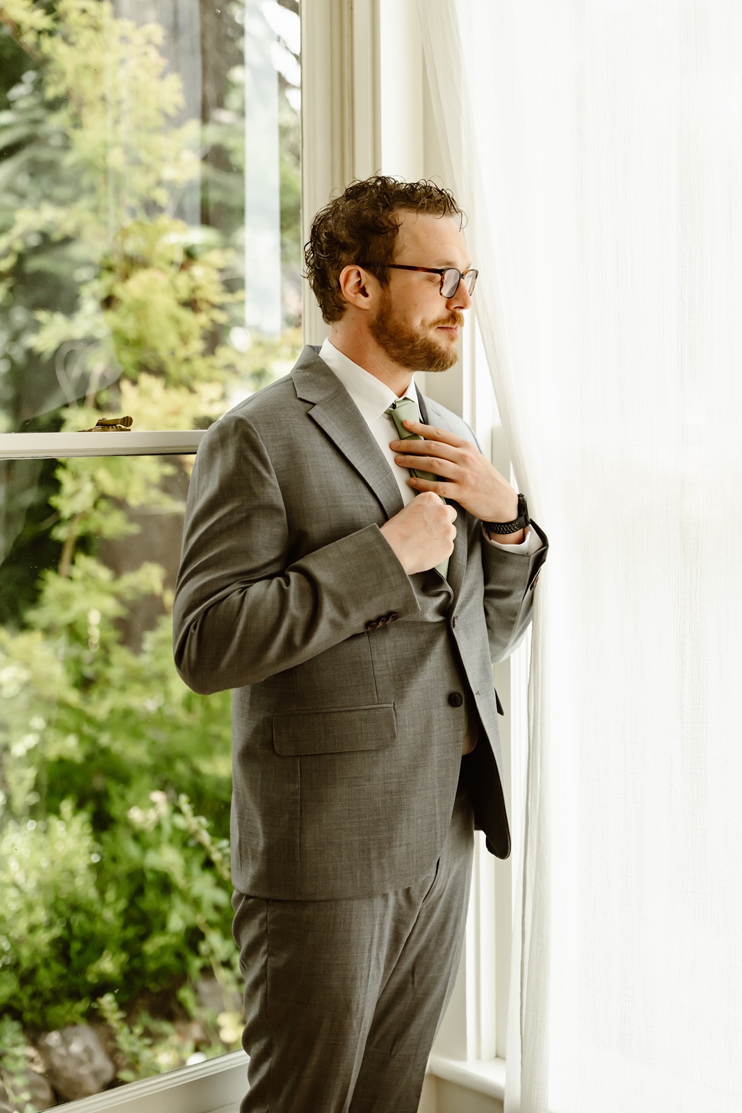 Groom getting ready for the Miners Foundry wedding